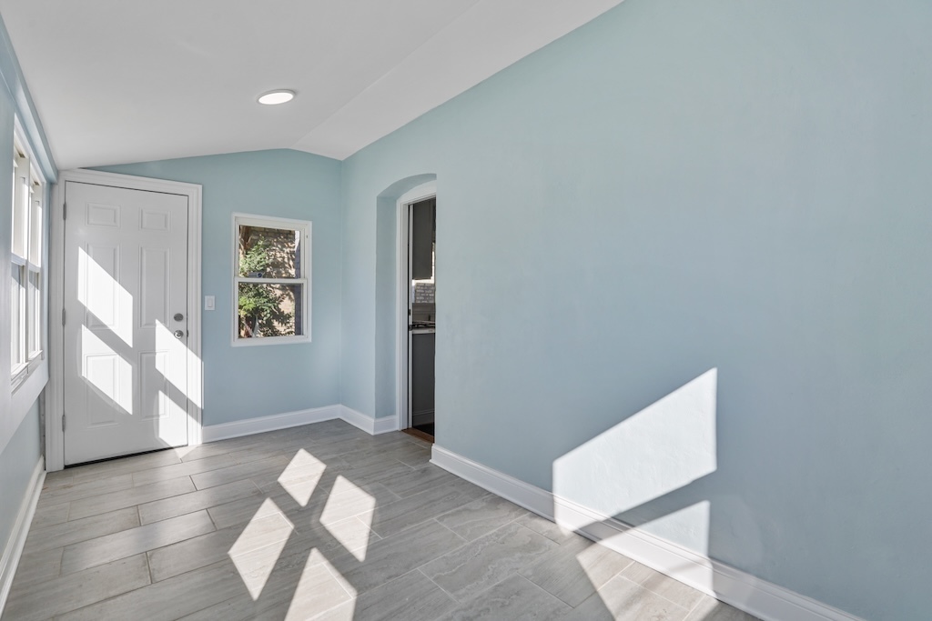 1702 S 4th Avenue, Maywood, IL 60153