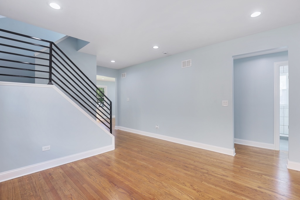 1702 S 4th Avenue, Maywood, IL 60153