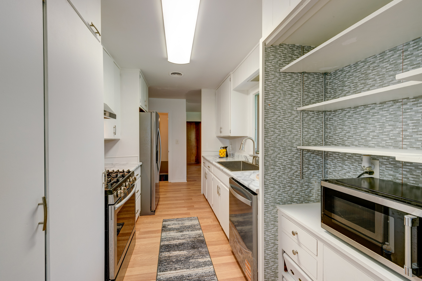 400 Becking Avenue, Woodstock, IL 60098