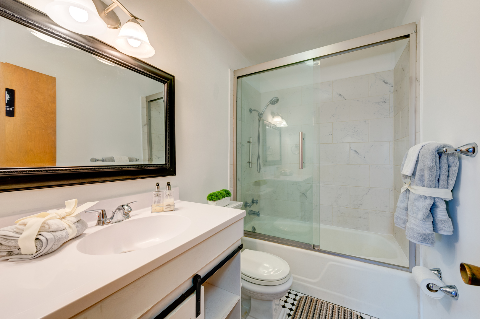 400 Becking Avenue, Woodstock, IL 60098