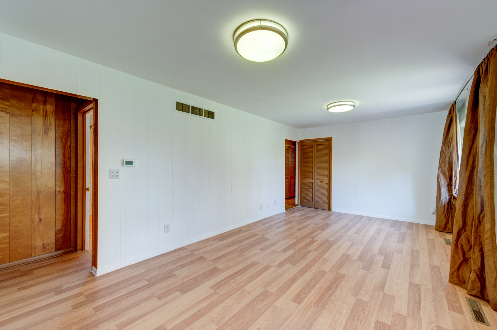 400 Becking Avenue, Woodstock, IL 60098