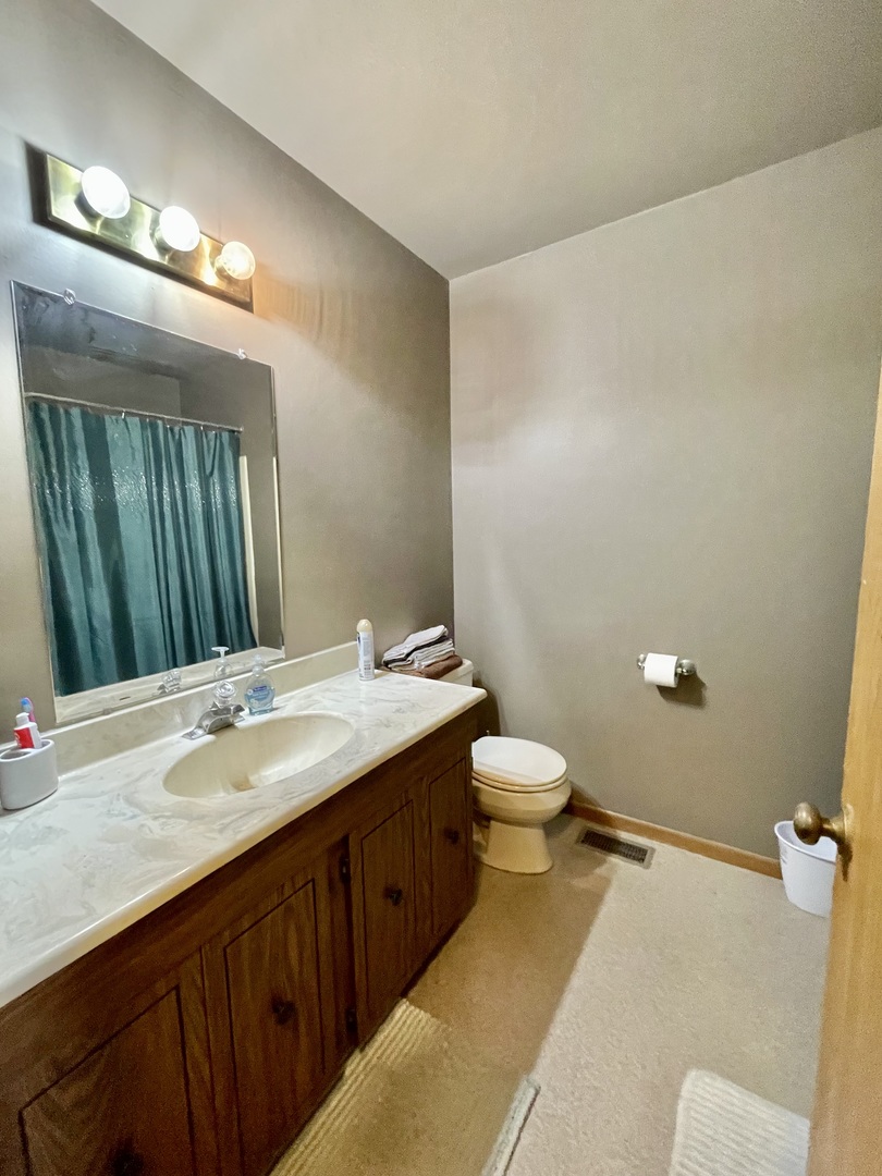 76 Washington Street #B, Oswego, IL 60543