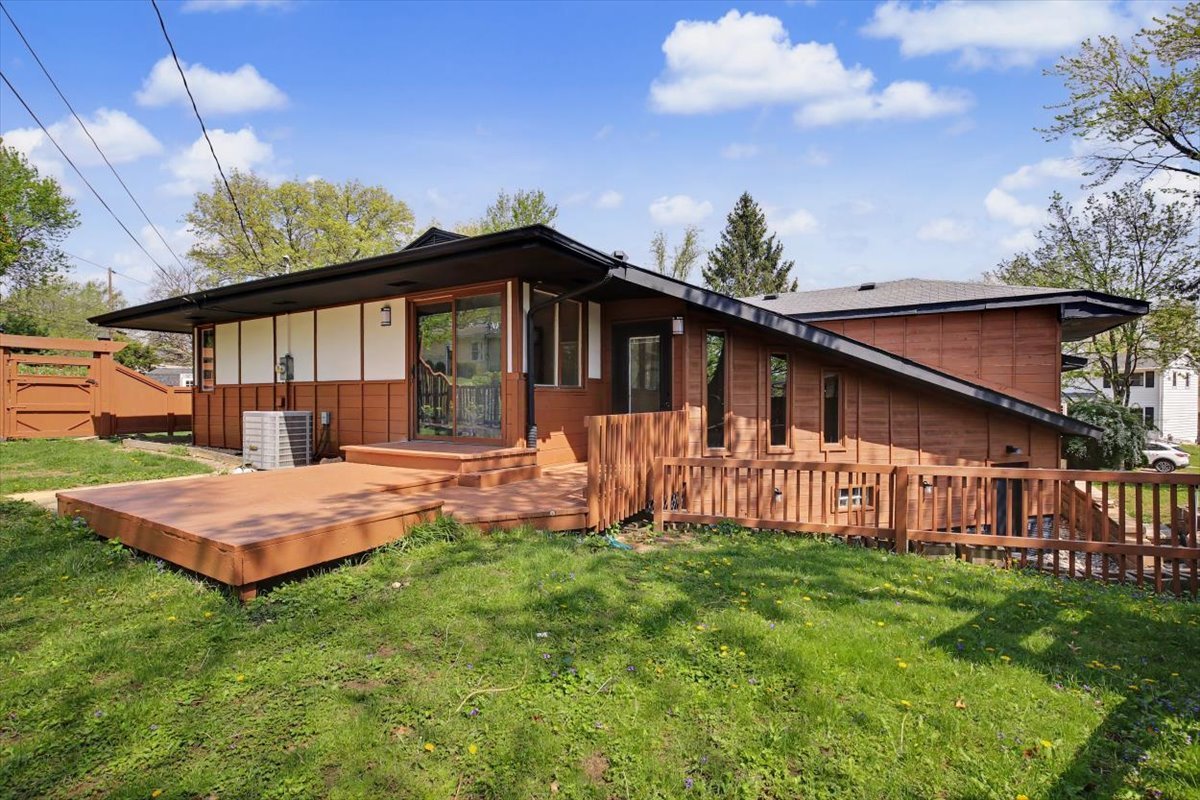 2 Walton Place, Normal, IL 61761