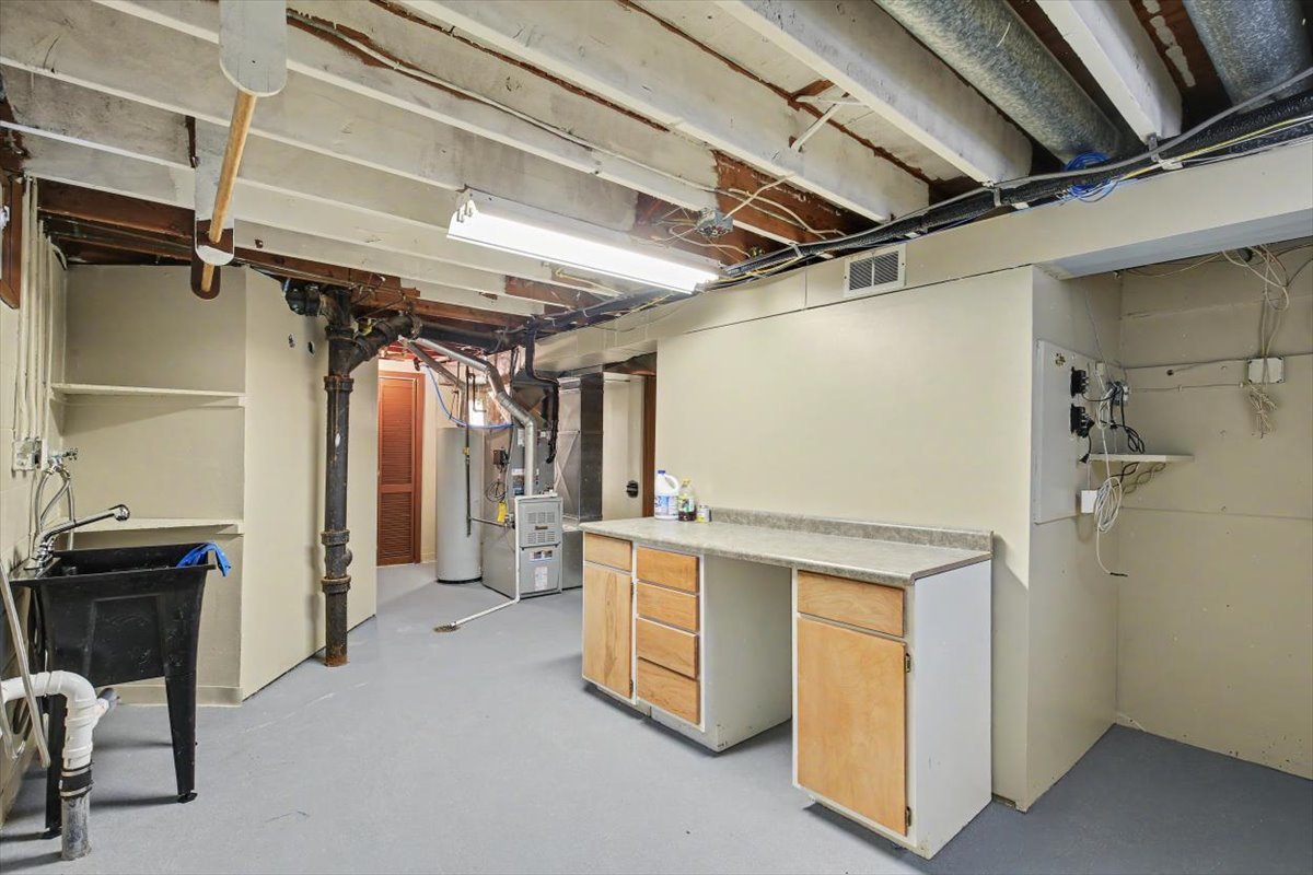 2 Walton Place, Normal, IL 61761