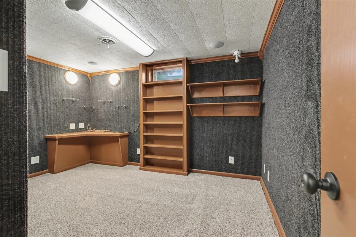 2 Walton Place, Normal, IL 61761