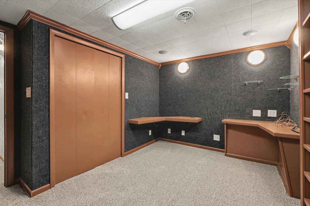 2 Walton Place, Normal, IL 61761