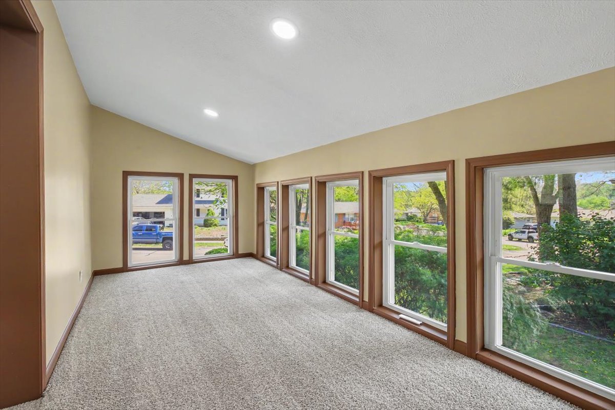 2 Walton Place, Normal, IL 61761