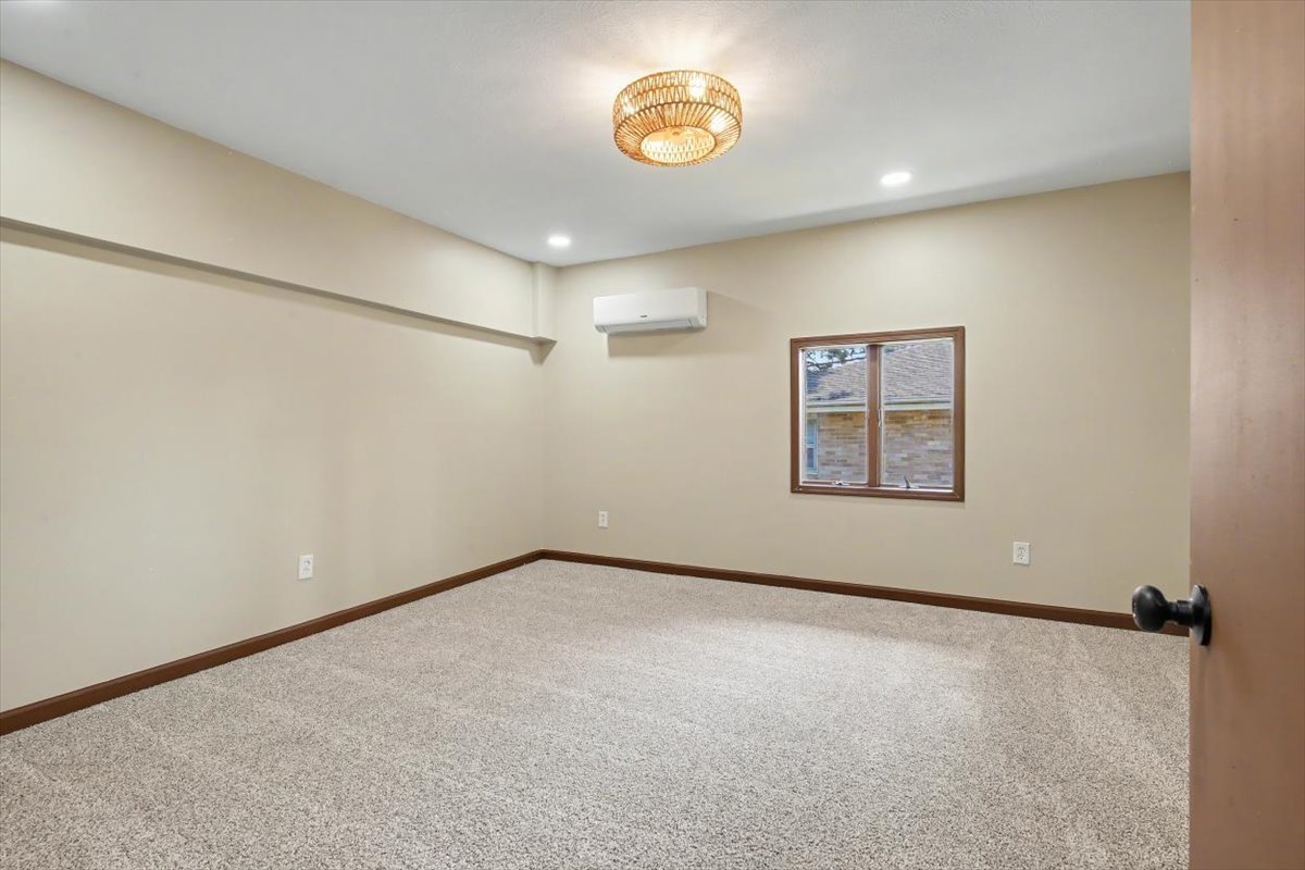 2 Walton Place, Normal, IL 61761