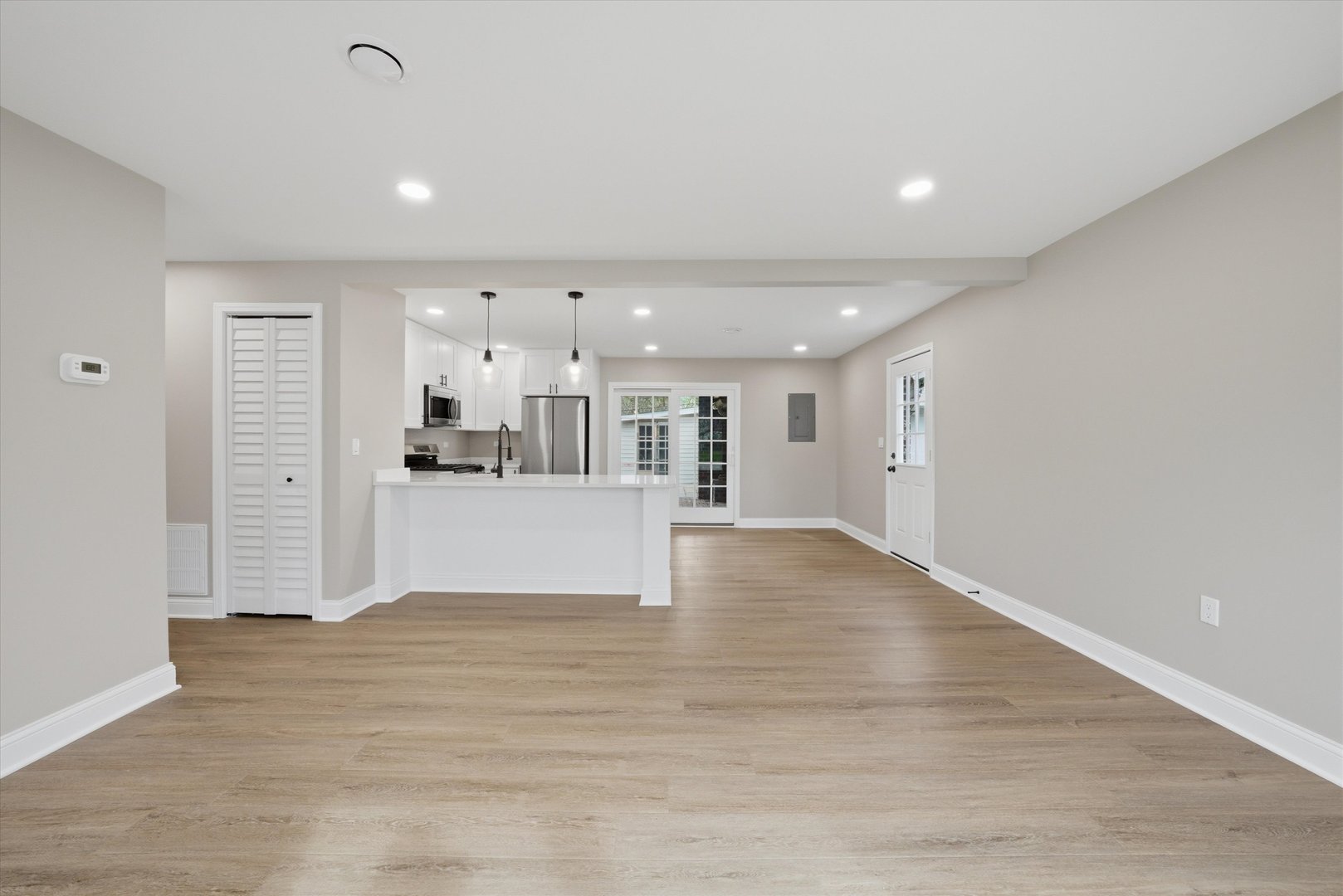 327 Fremont Avenue, Romeoville, IL 60446