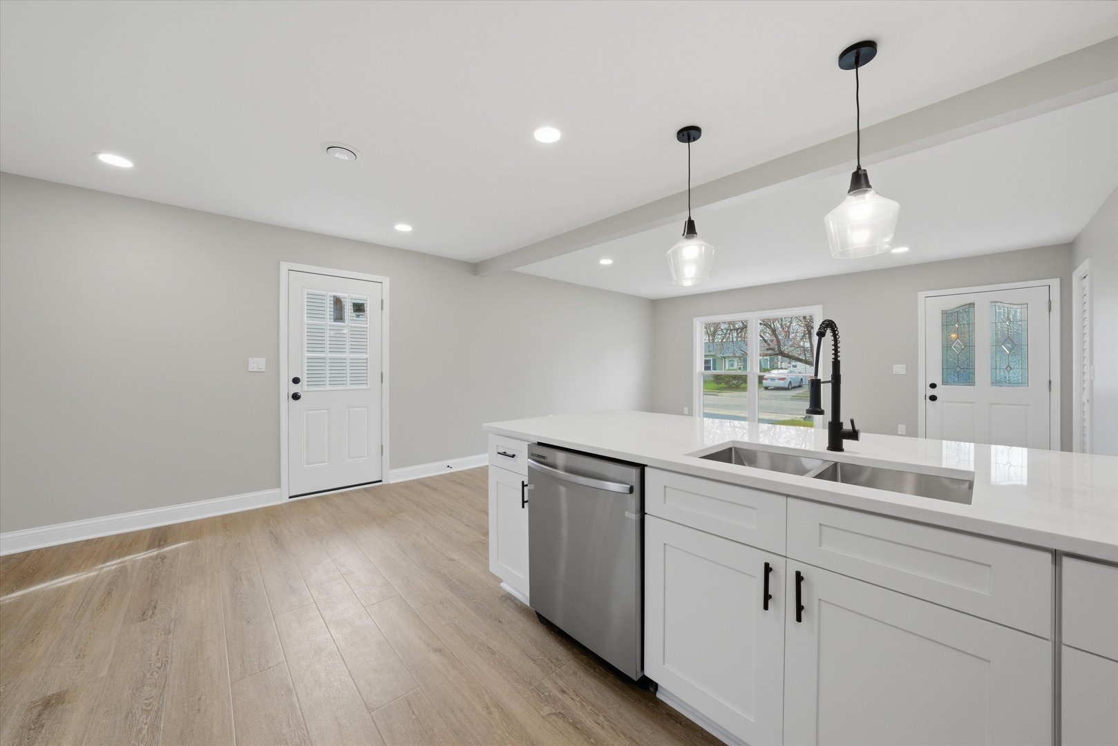 327 Fremont Avenue, Romeoville, IL 60446