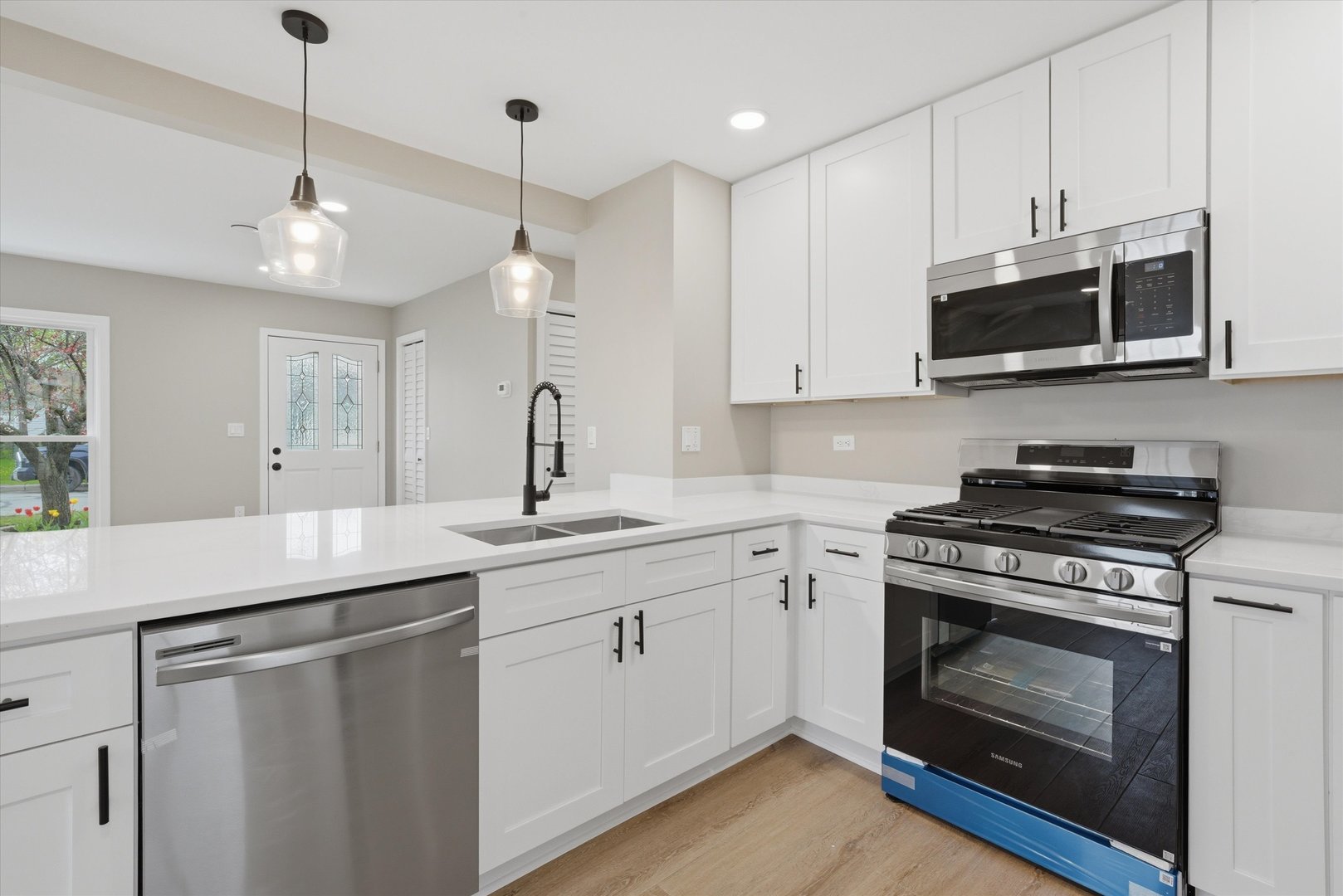 327 Fremont Avenue, Romeoville, IL 60446