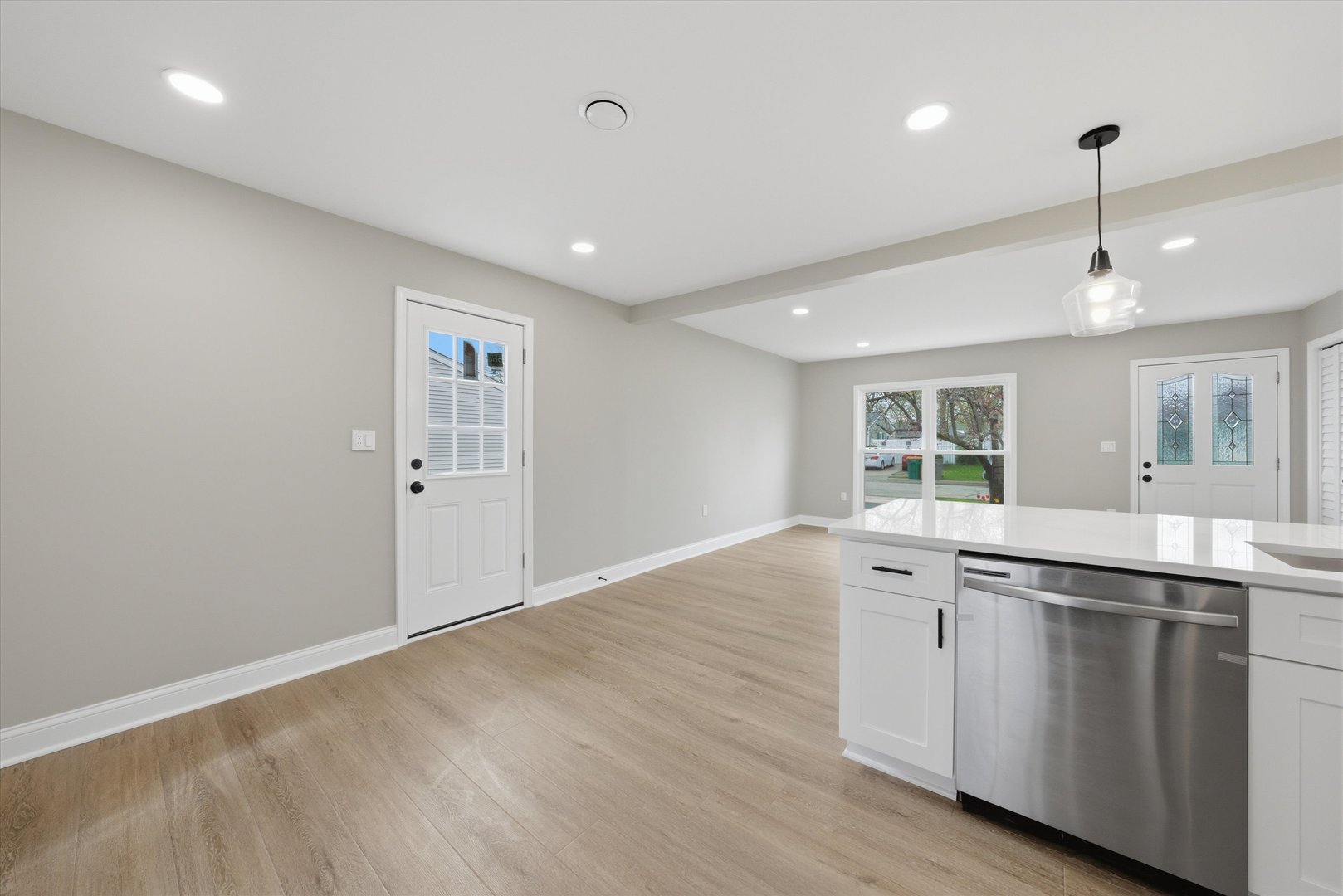 327 Fremont Avenue, Romeoville, IL 60446