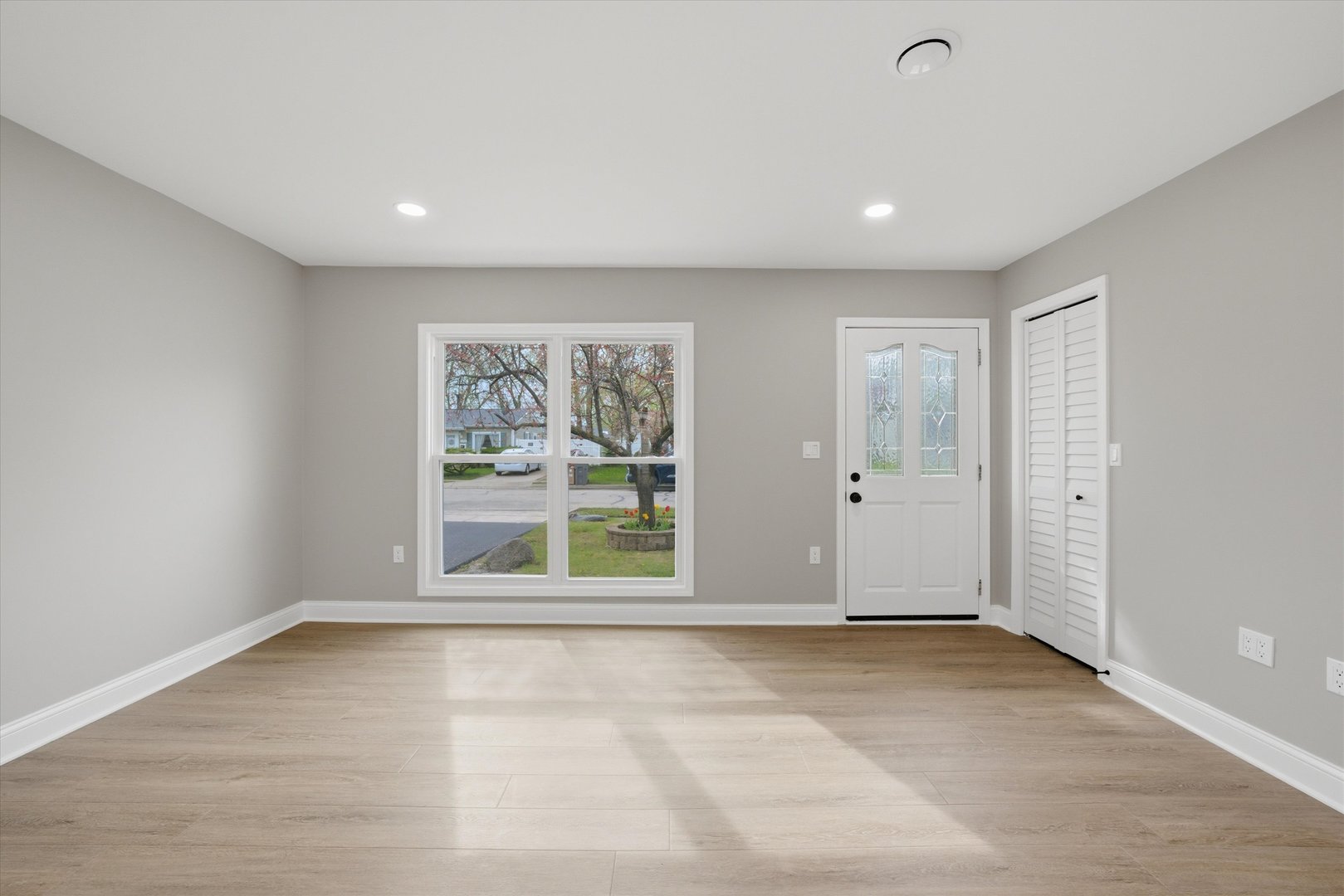 327 Fremont Avenue, Romeoville, IL 60446