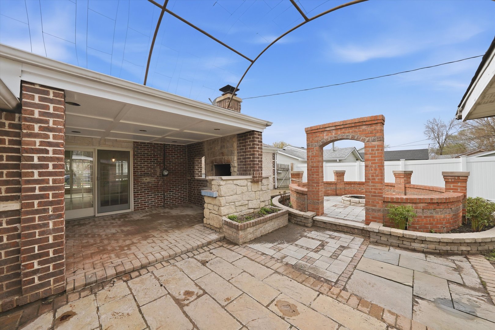 327 Fremont Avenue, Romeoville, IL 60446