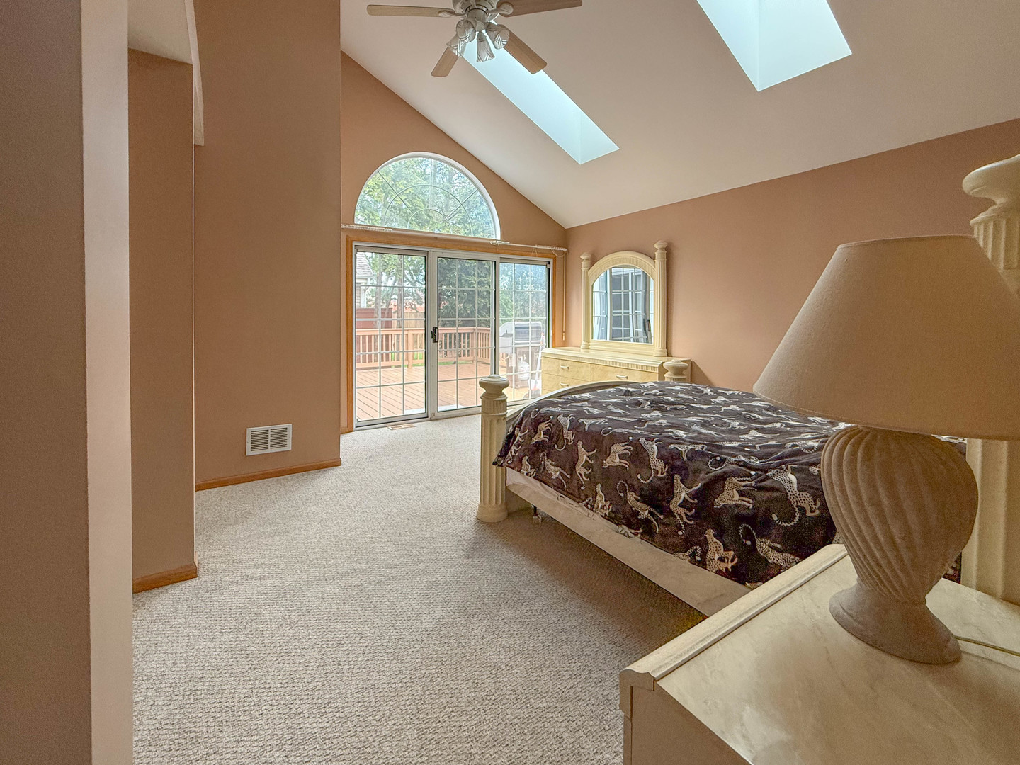 Arlington Heights, IL 60004