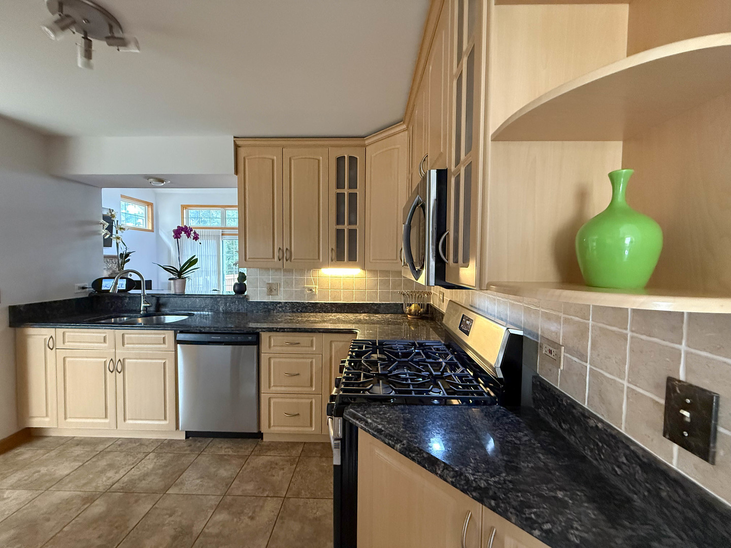 Arlington Heights, IL 60004