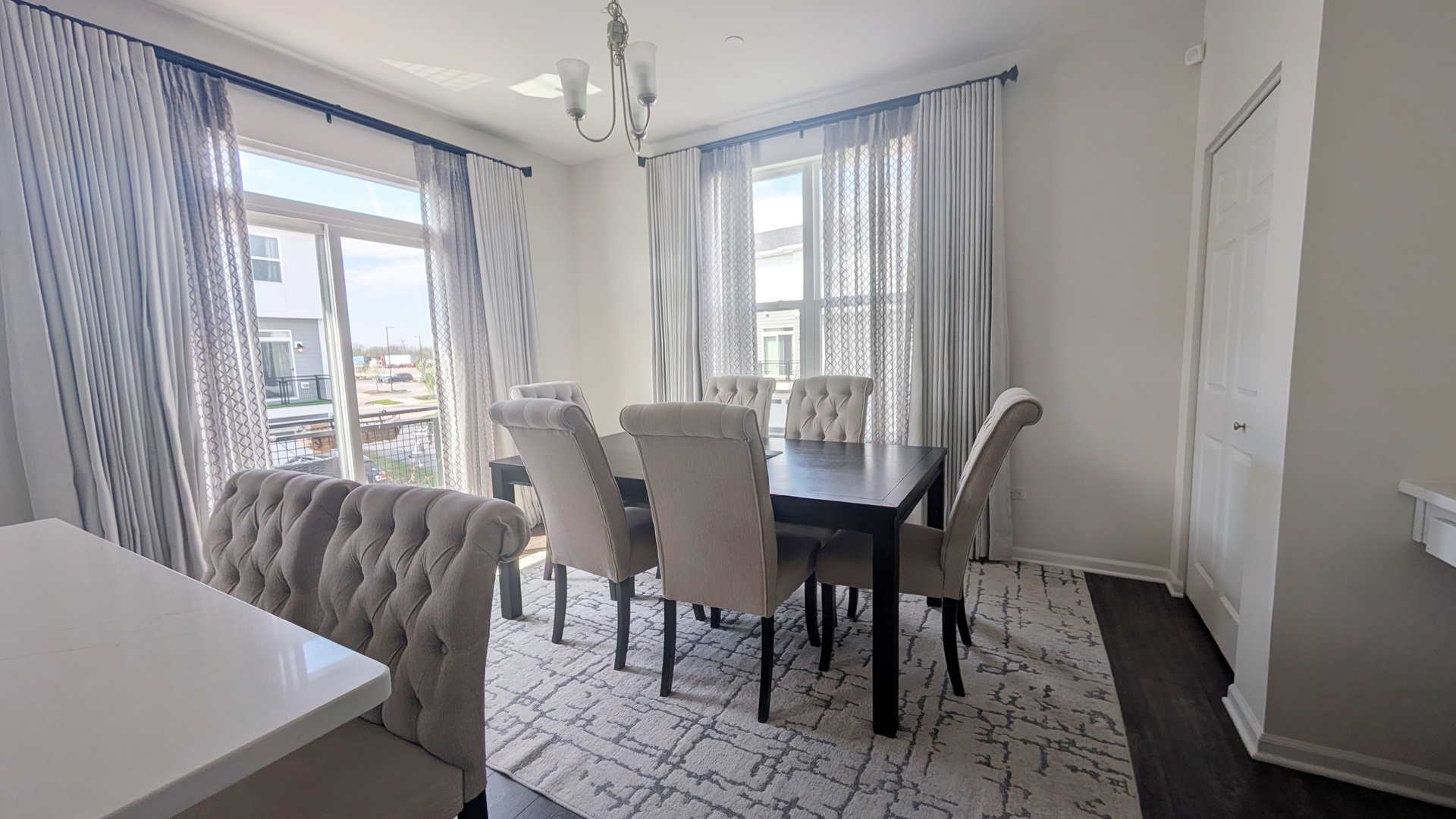 29W730 Cambridge Court #730, Warrenville, IL 60555