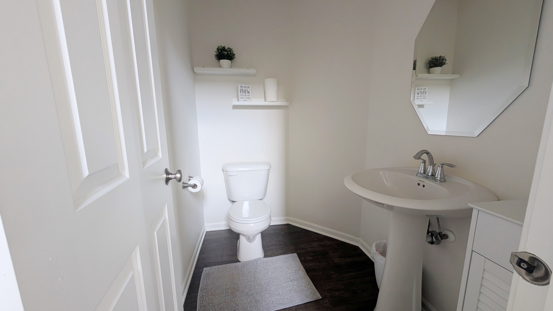 29W730 Cambridge Court #730, Warrenville, IL 60555