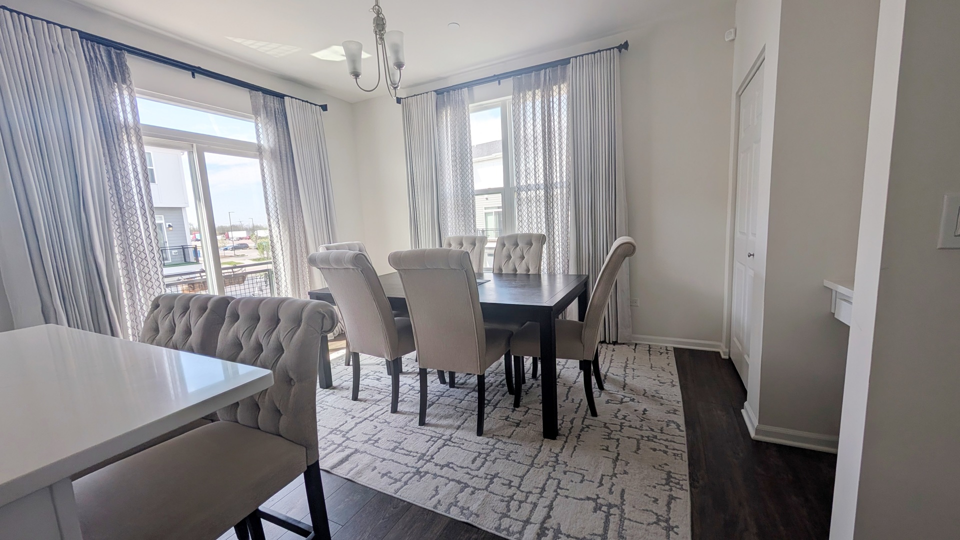 29W730 Cambridge Court #730, Warrenville, IL 60555