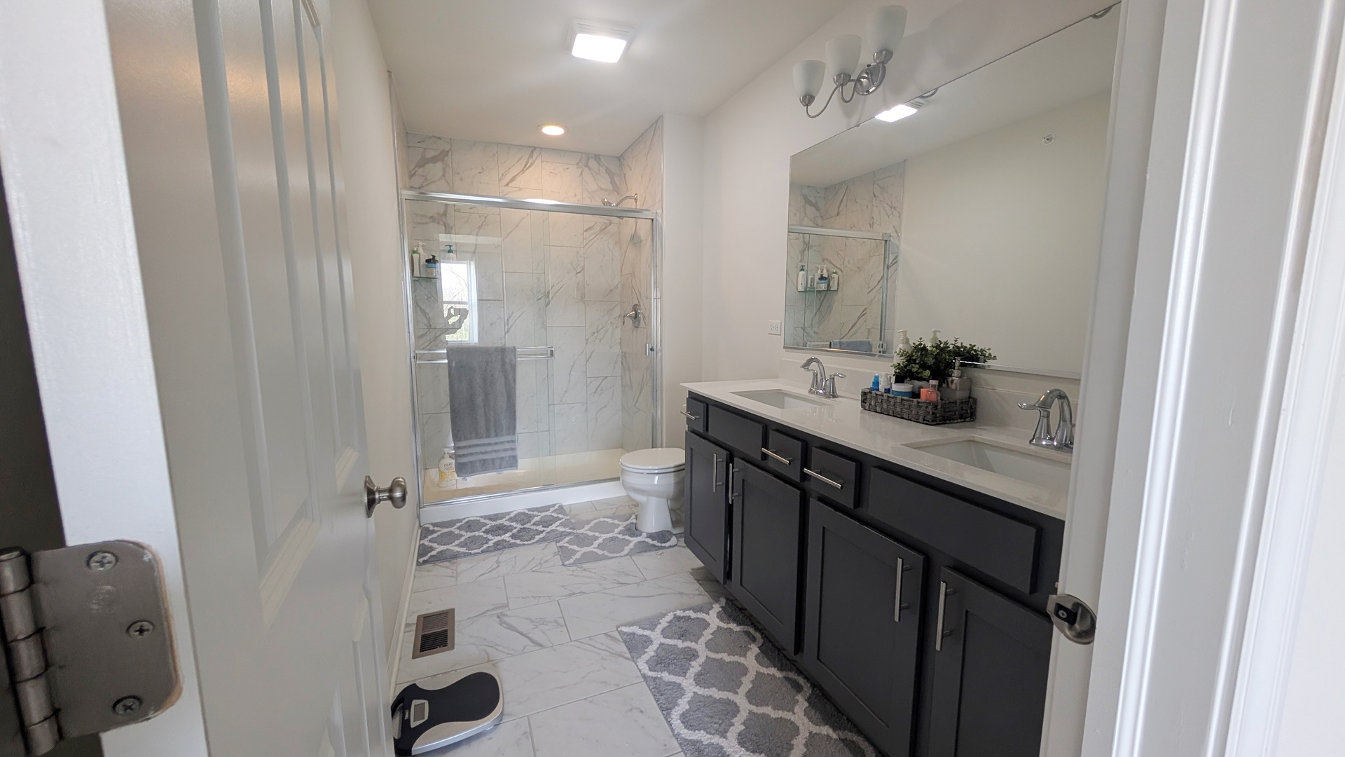 29W730 Cambridge Court #730, Warrenville, IL 60555