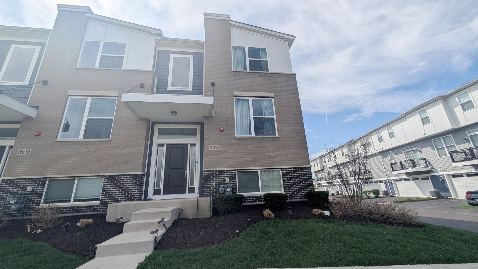 29W730 Cambridge Court #730, Warrenville, IL 60555