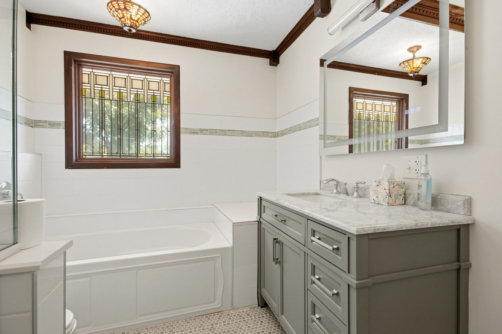 75 S 2nd Avenue, Lombard, IL 60148