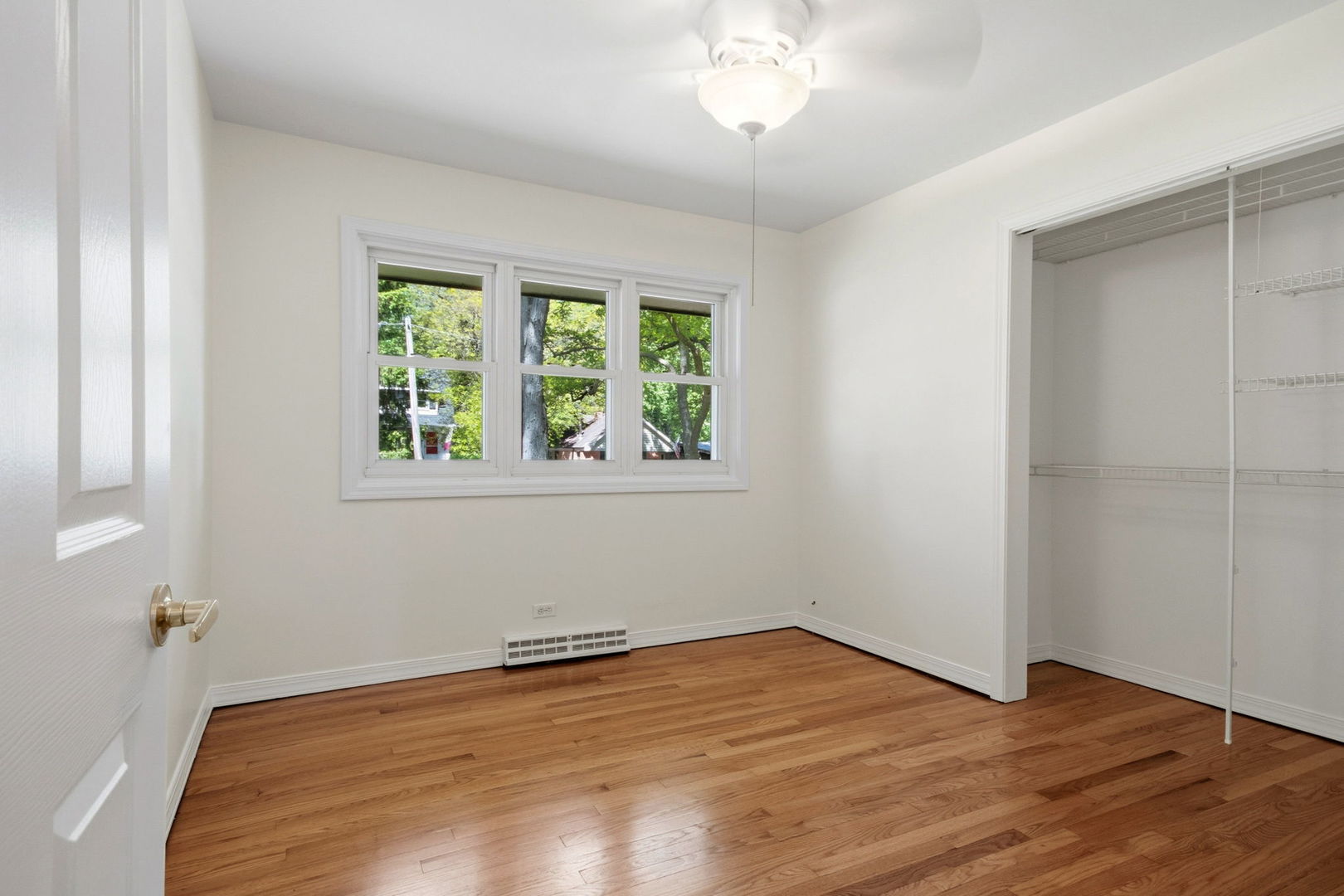 75 S 2nd Avenue, Lombard, IL 60148