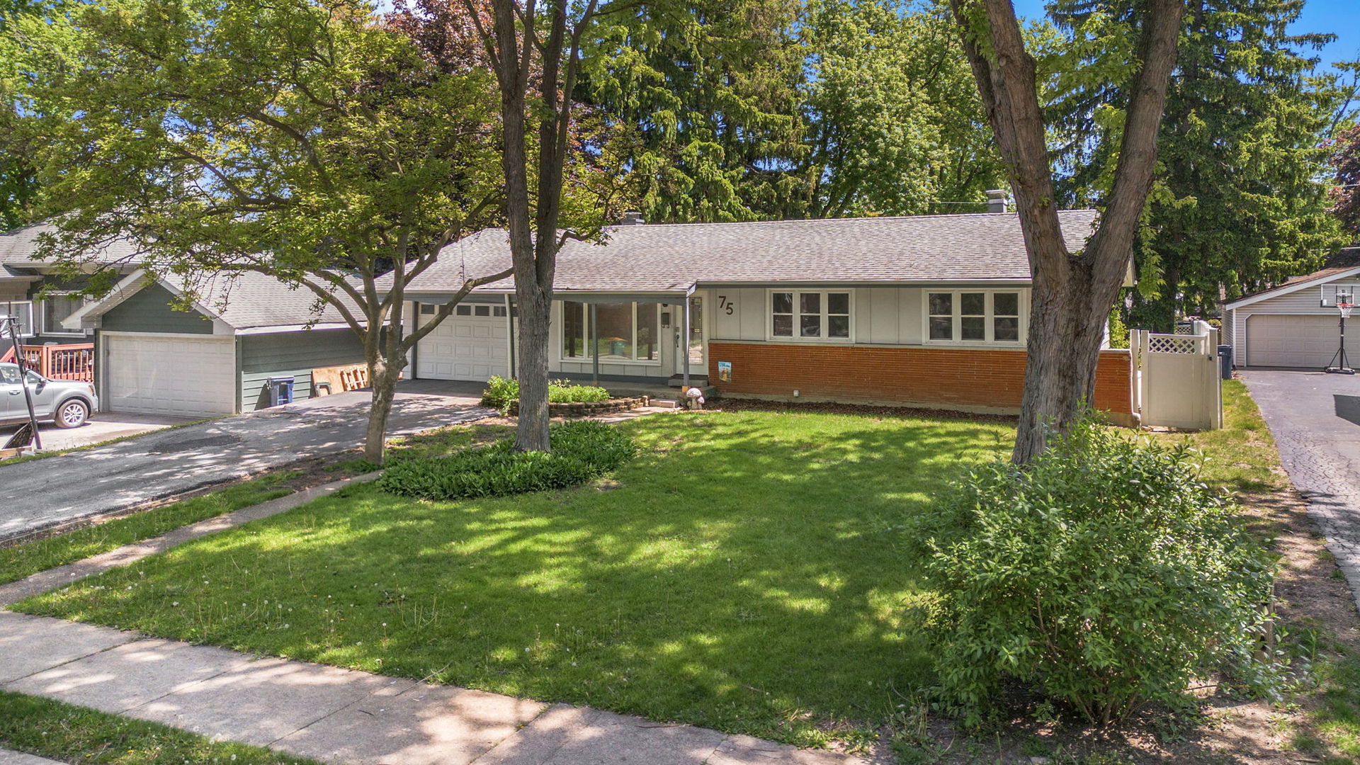 75 S 2nd Avenue, Lombard, IL 60148
