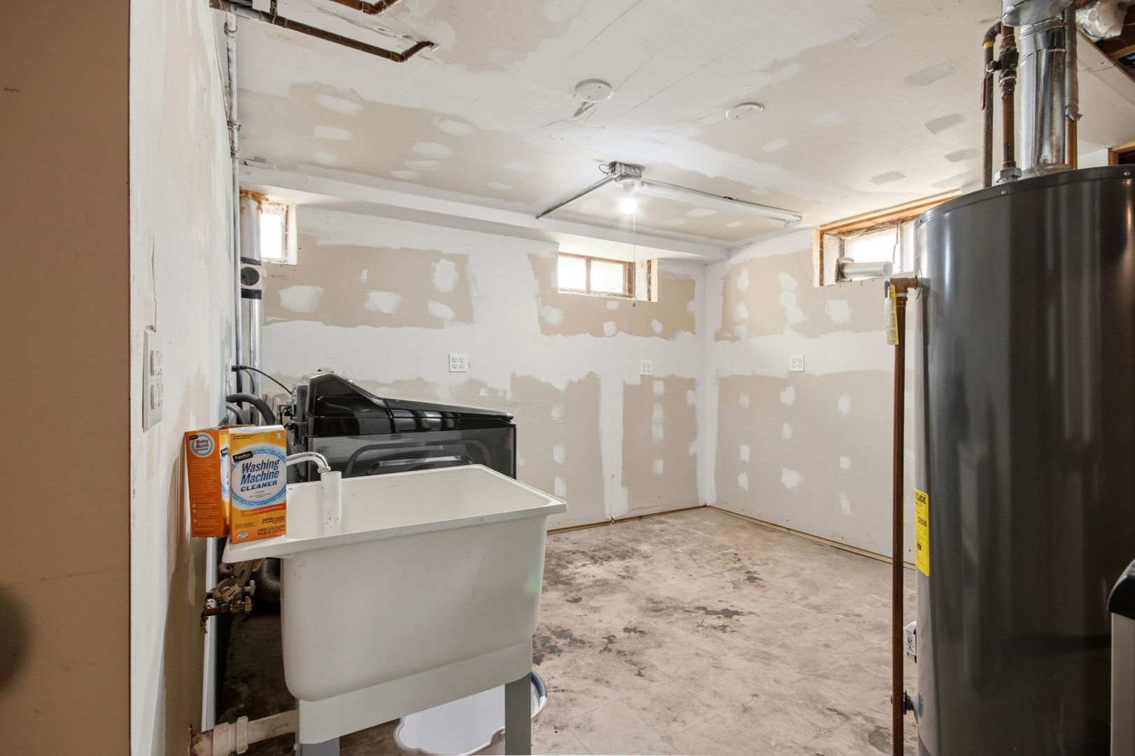 75 S 2nd Avenue, Lombard, IL 60148