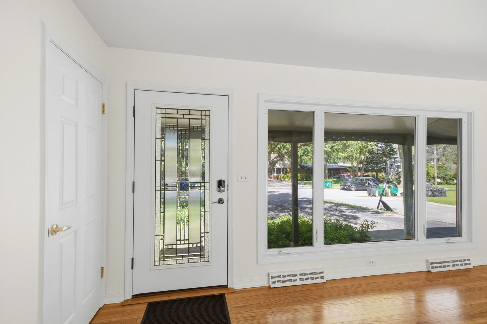 75 S 2nd Avenue, Lombard, IL 60148