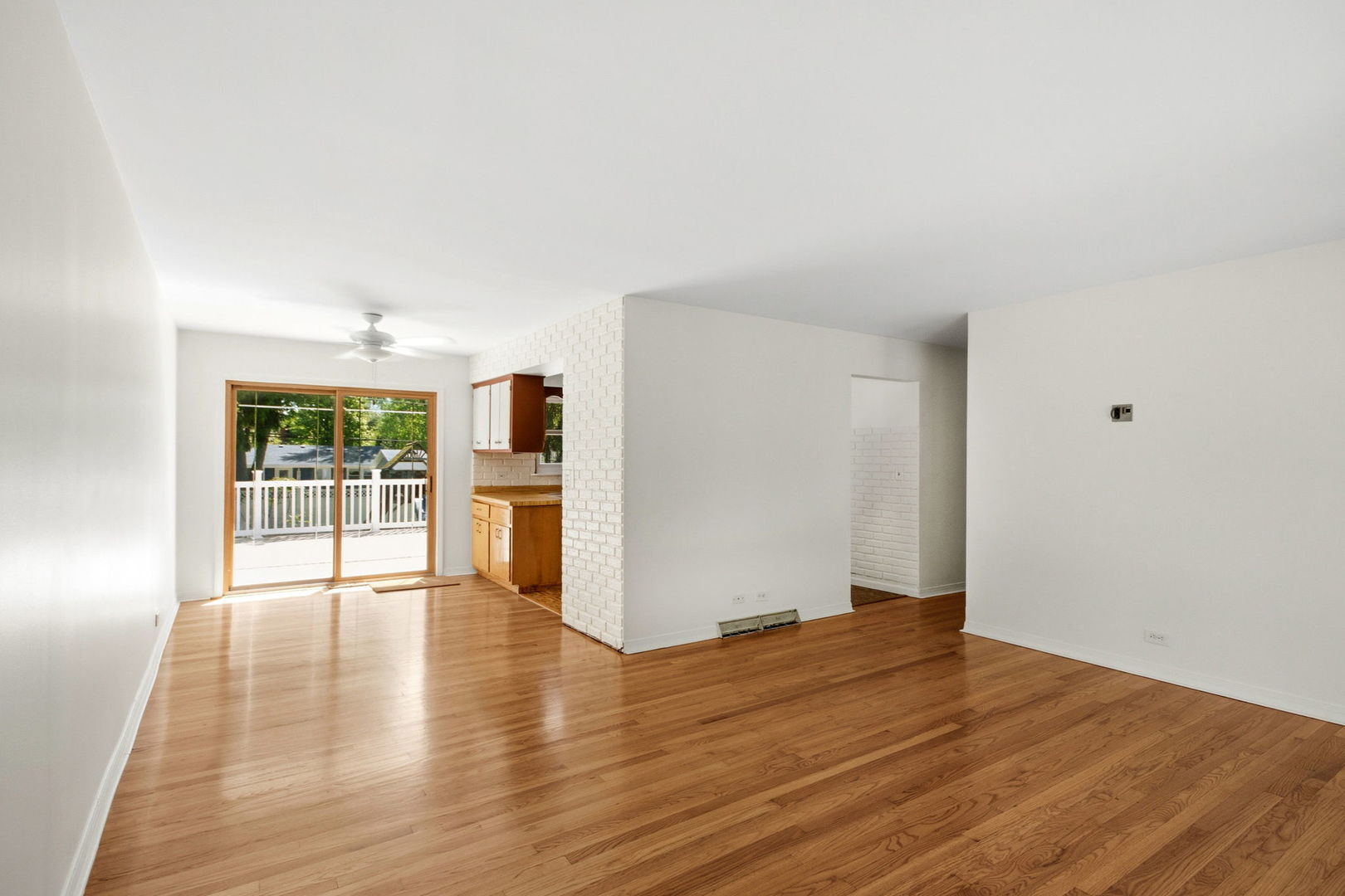 75 S 2nd Avenue, Lombard, IL 60148
