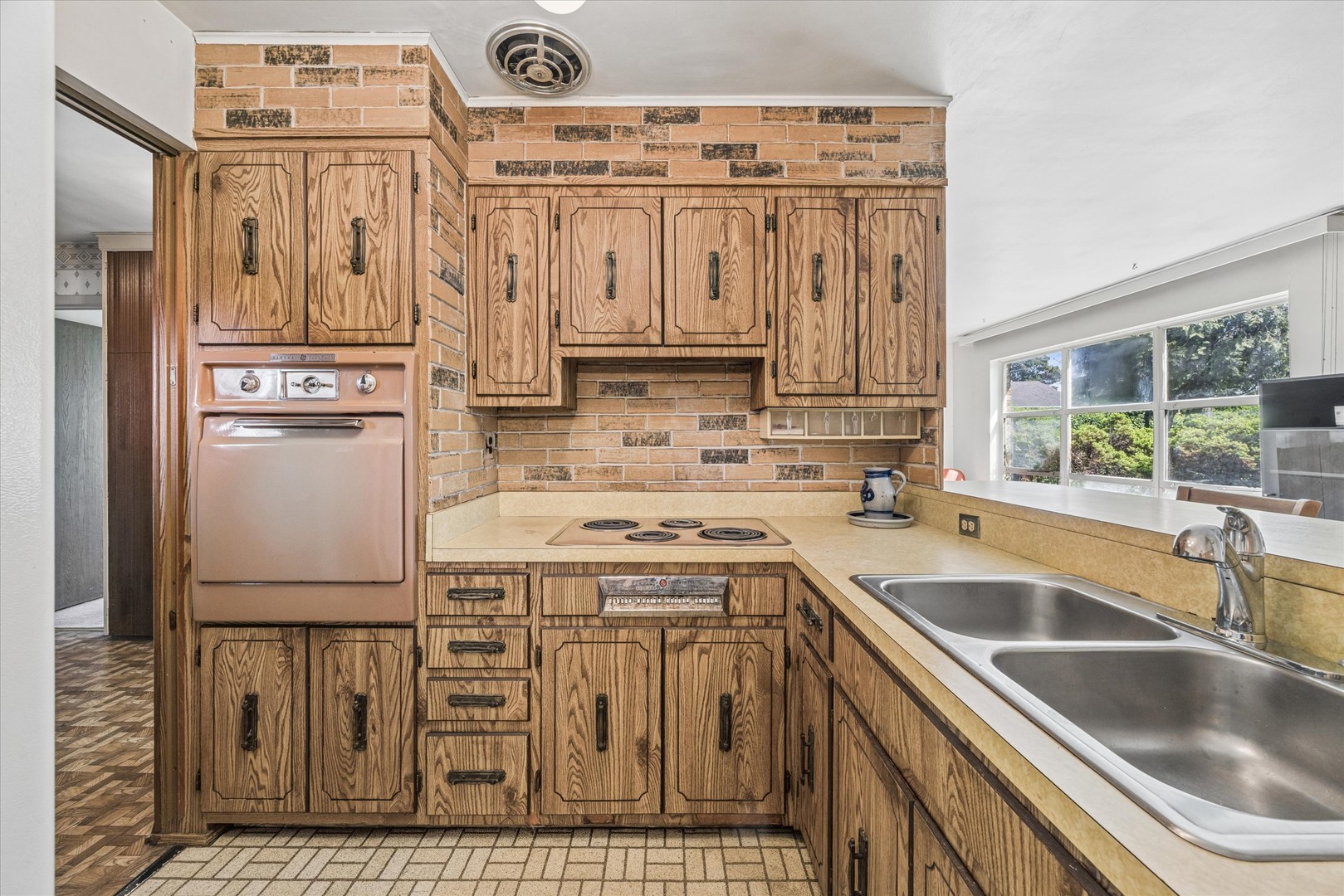 Brookfield, IL 60513