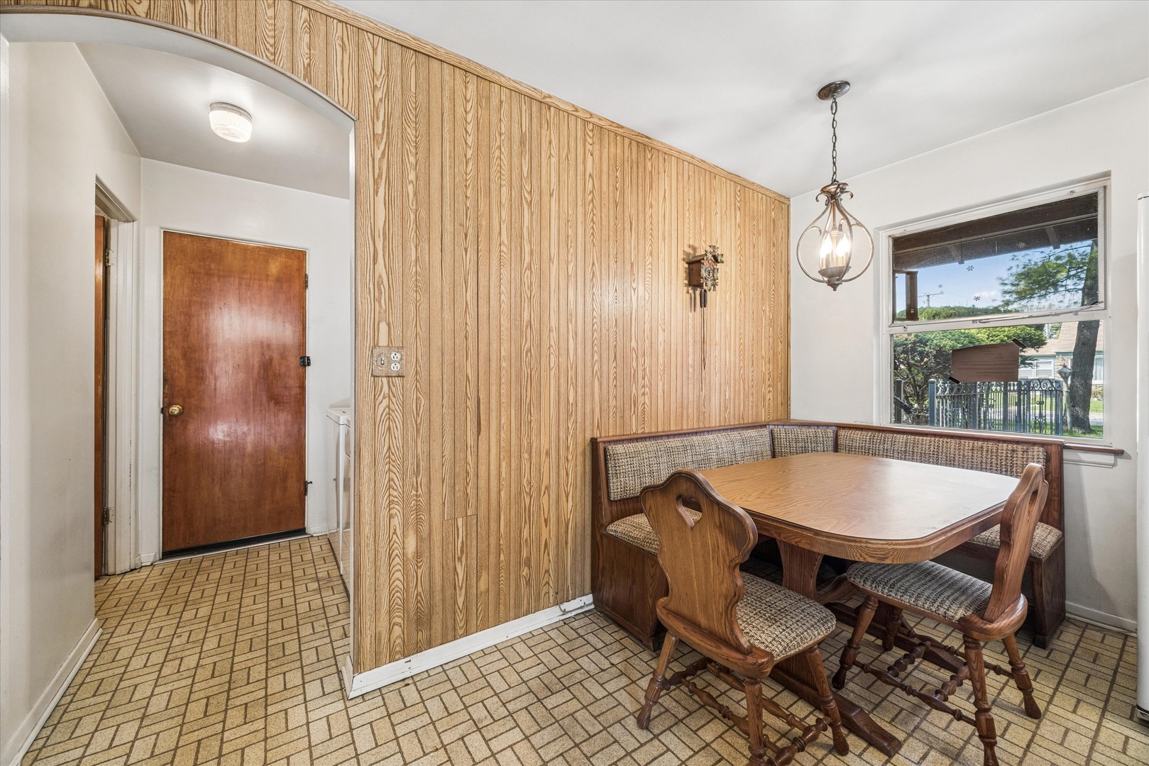 Brookfield, IL 60513