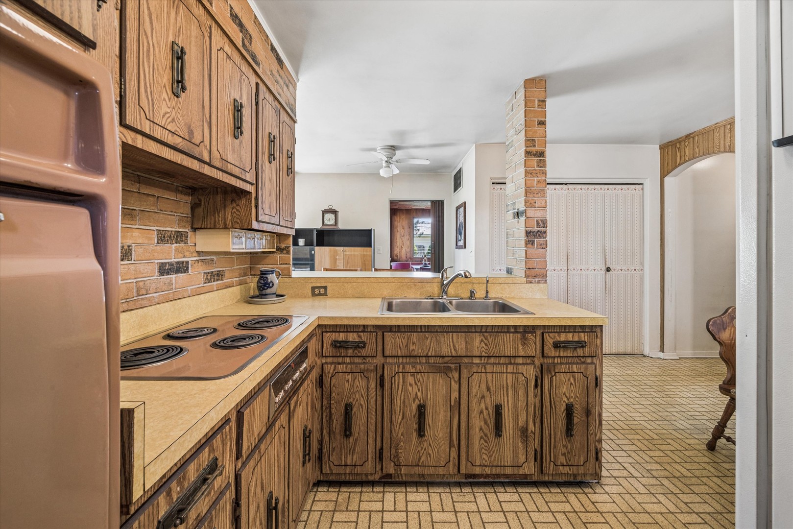 Brookfield, IL 60513