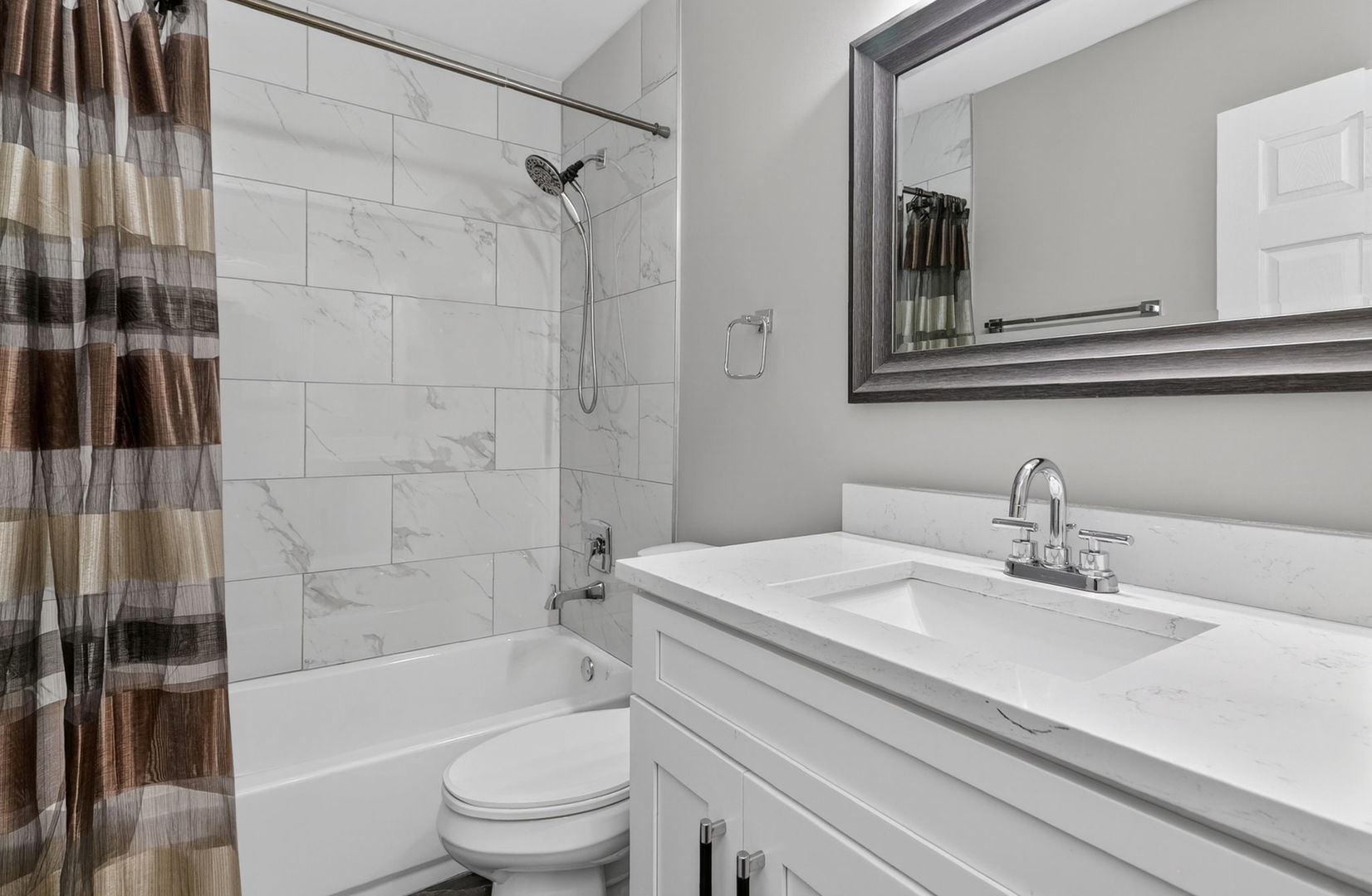 7662 Northway Drive, Hanover Park, IL 60133