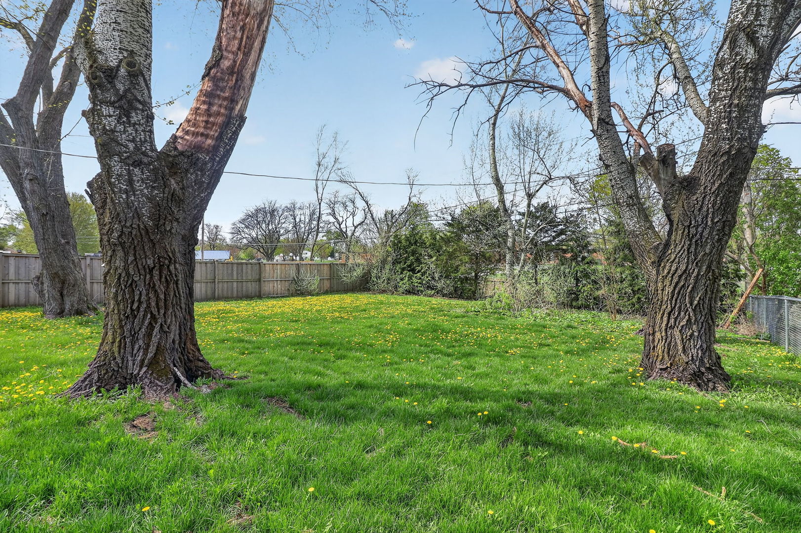 7662 Northway Drive, Hanover Park, IL 60133