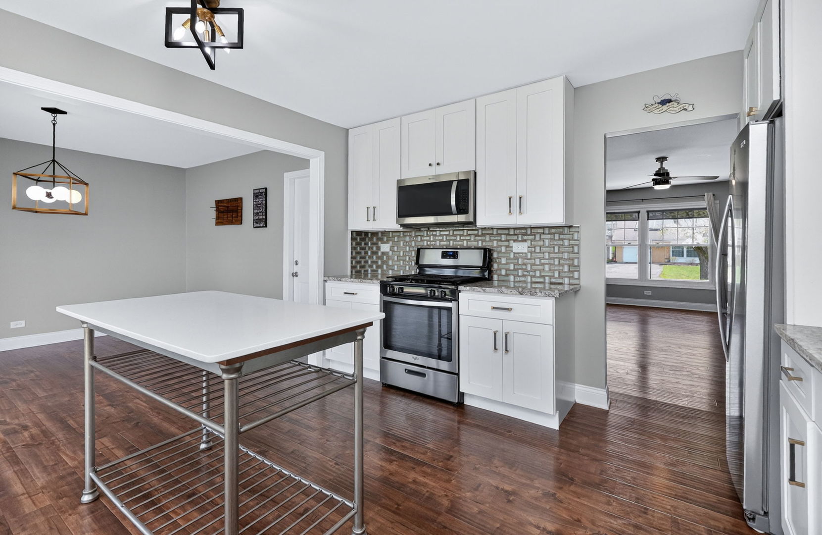 7662 Northway Drive, Hanover Park, IL 60133