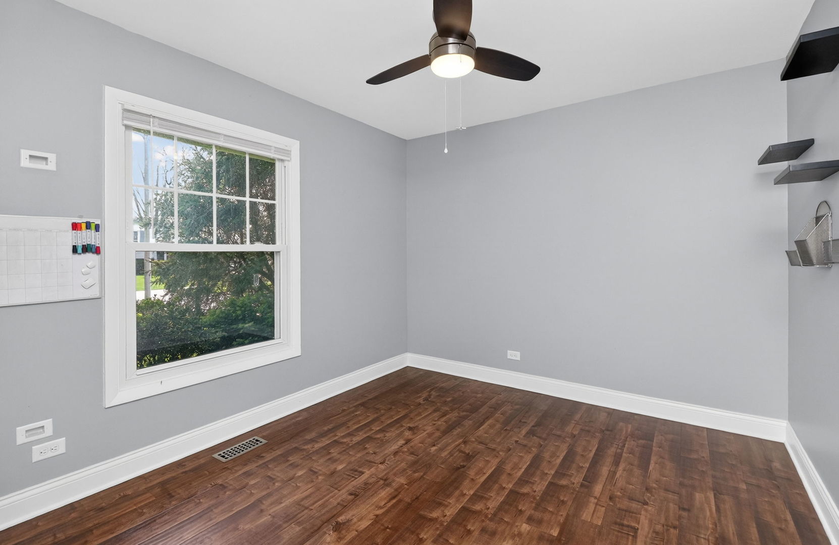 7662 Northway Drive, Hanover Park, IL 60133