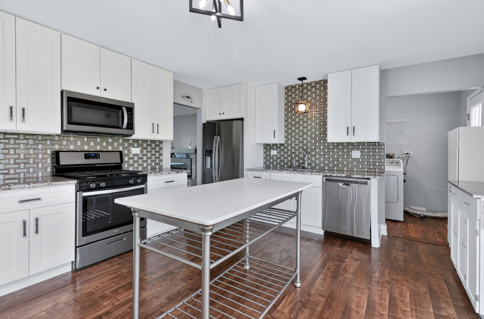 7662 Northway Drive, Hanover Park, IL 60133