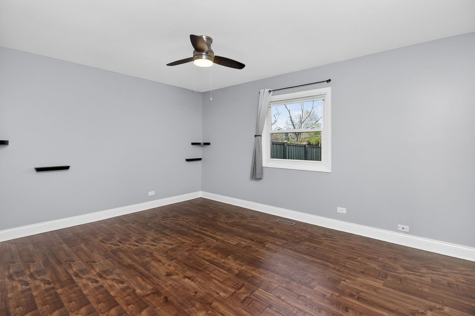 7662 Northway Drive, Hanover Park, IL 60133