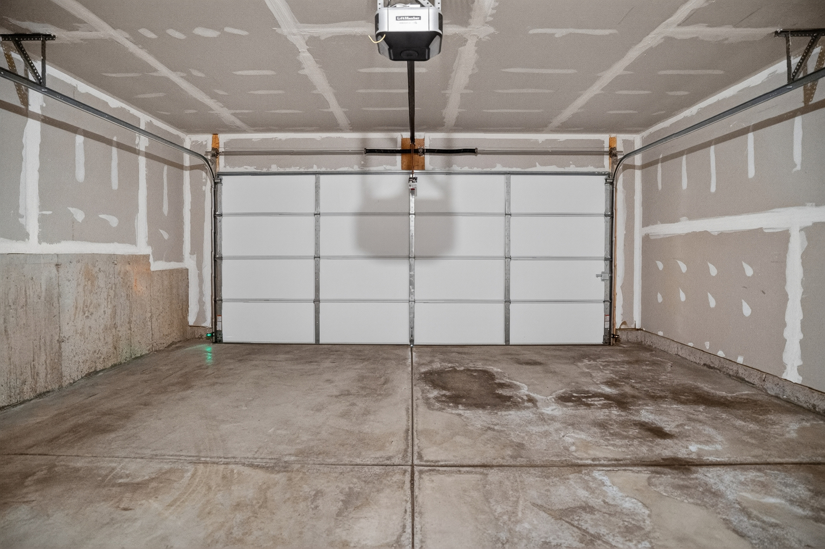 2257 Glacier Street, Mundelein, IL 60060