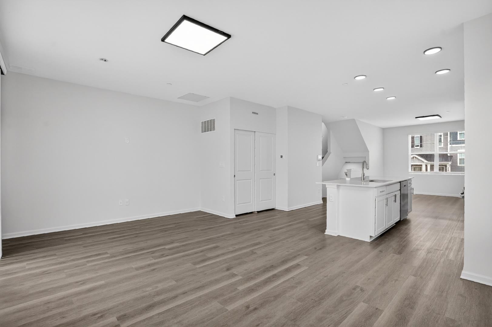 2257 Glacier Street, Mundelein, IL 60060