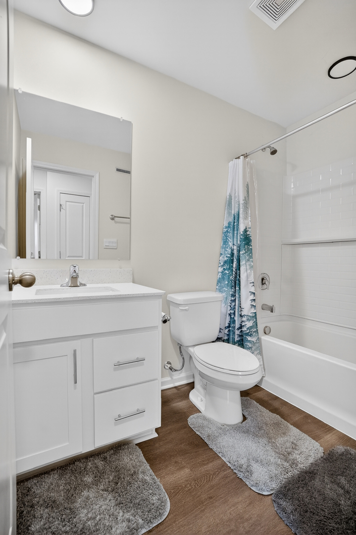 2257 Glacier Street, Mundelein, IL 60060