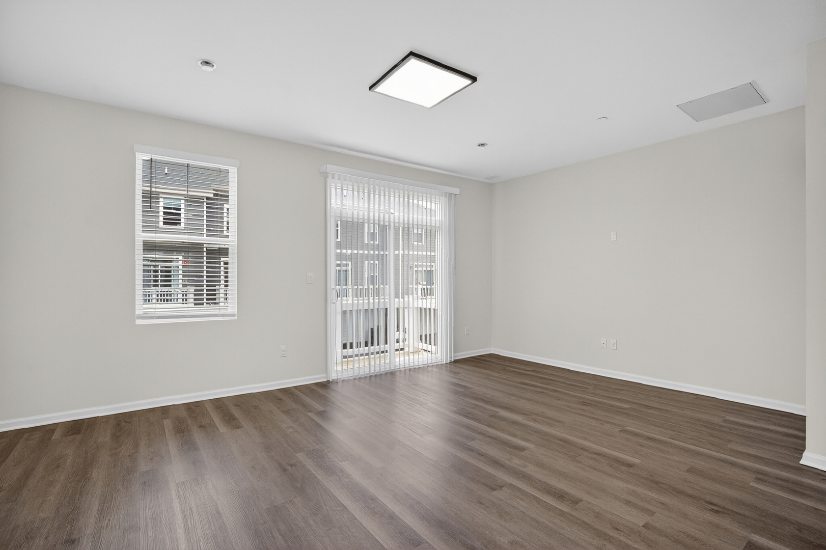 2257 Glacier Street, Mundelein, IL 60060