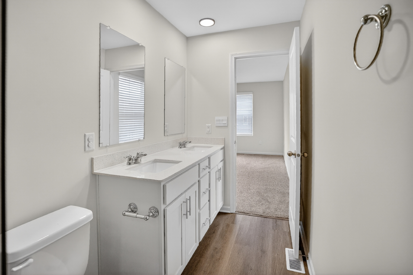 2257 Glacier Street, Mundelein, IL 60060