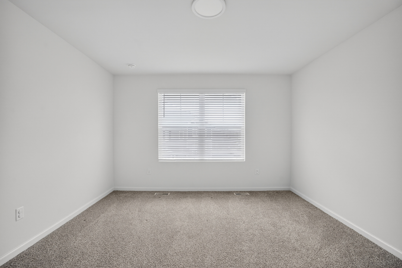 2257 Glacier Street, Mundelein, IL 60060