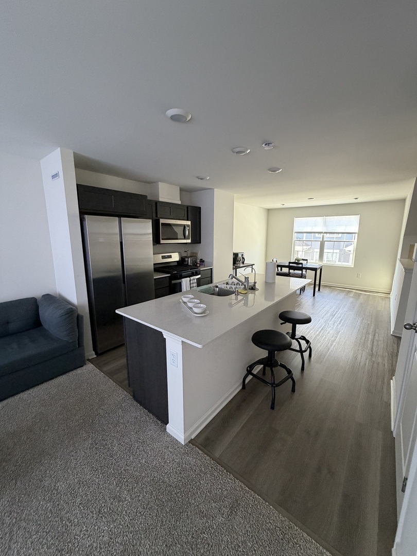 1555 Sequoia Way, Pingree Grove, IL 60140