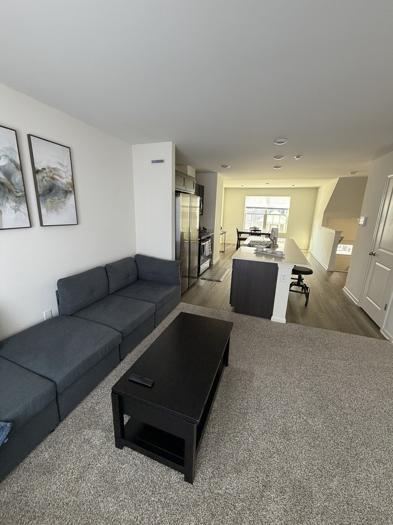 1555 Sequoia Way, Pingree Grove, IL 60140