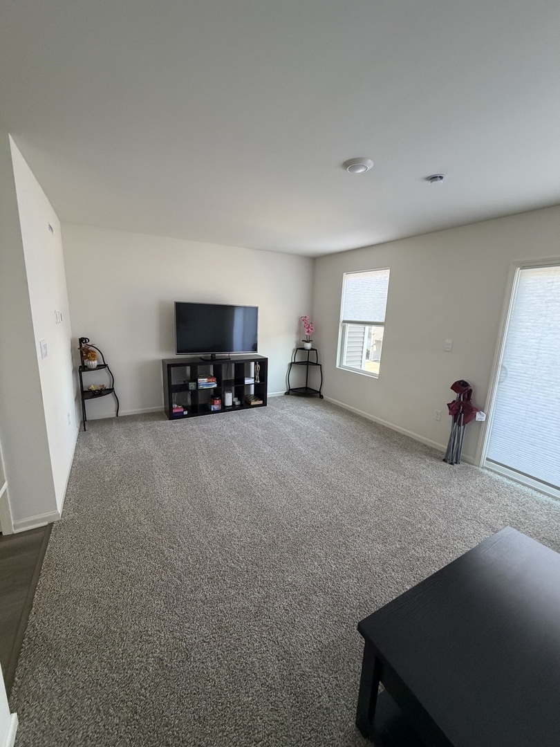 1555 Sequoia Way, Pingree Grove, IL 60140