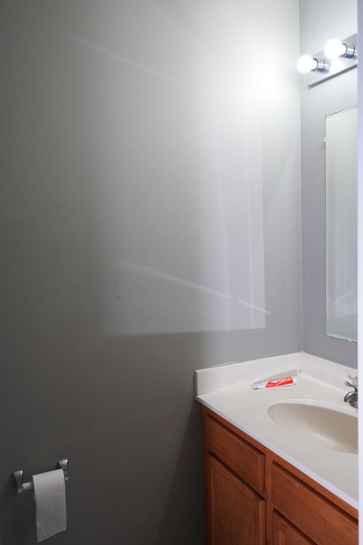 1704 Windward Avenue, Naperville, IL 60563